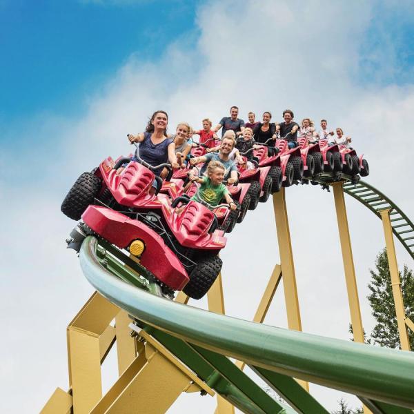 Achterbahn Juvelen im Vergnügungspark Djurs Sommerland in Djursland bei Aarhus, Dänemark