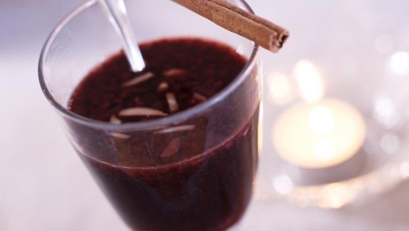 Gløgg, traditional mulled wine for Christmas