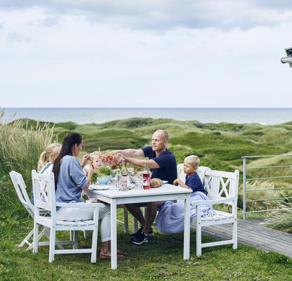 Familie i feriehus i Nordjylland